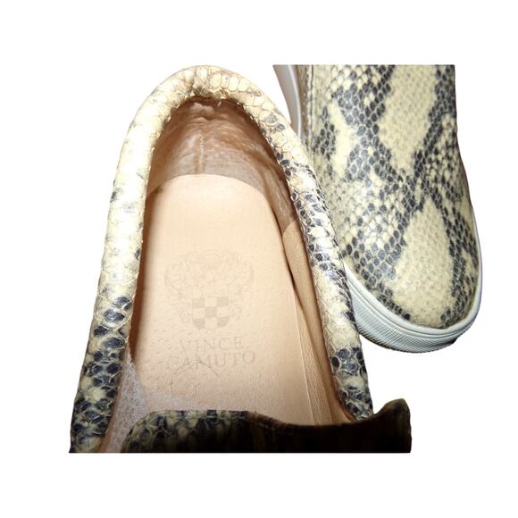 Vince Camuto leather reptile slip on sneakers  7 1/2 M EUC - Picture 2 of 5